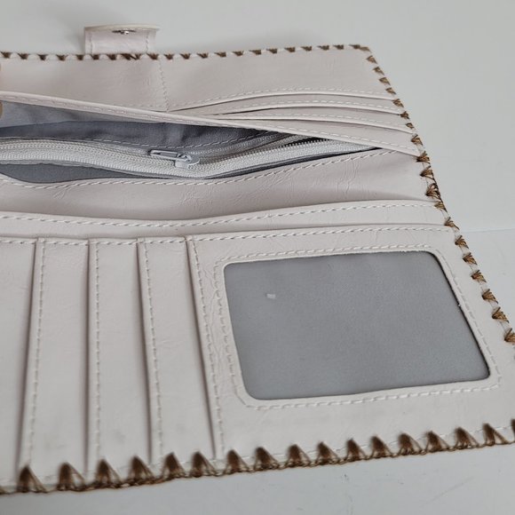 (Sold)LAVISHY HUMMINGBIRD EMBROIDER  WALLET - Picture 6 of 8